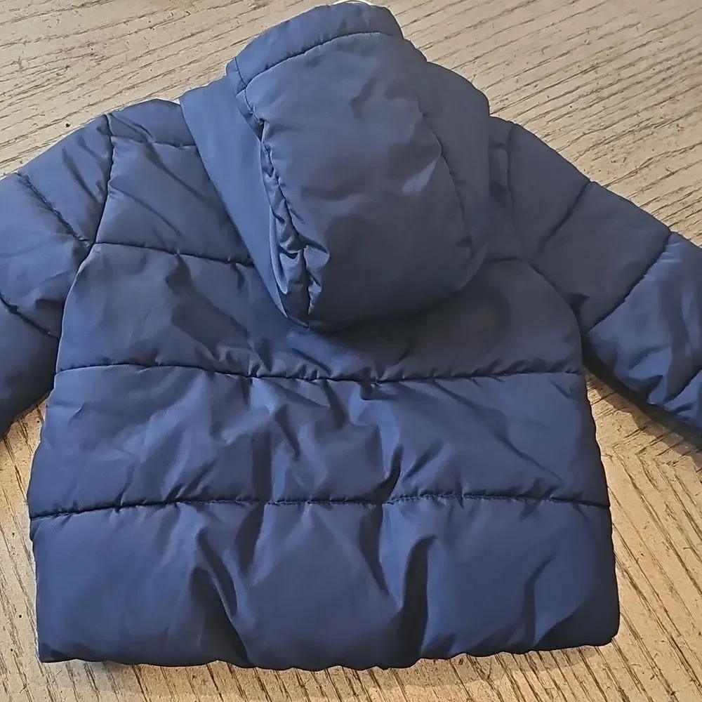 Place navy hooded